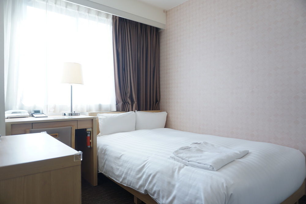 Hotel Sunline Fukuoka Hakata Ekimae מראה חיצוני תמונה